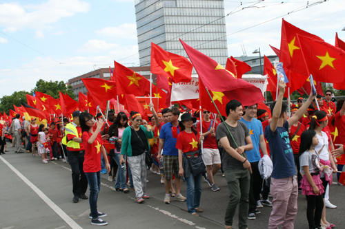 Second Frankfurt protest against China over East Sea escalation